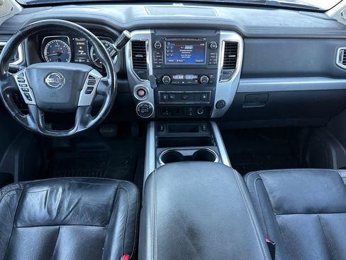 Used 2016 Nissan Titan PRO-4X w/ Pro-4x Convenience Package image 4