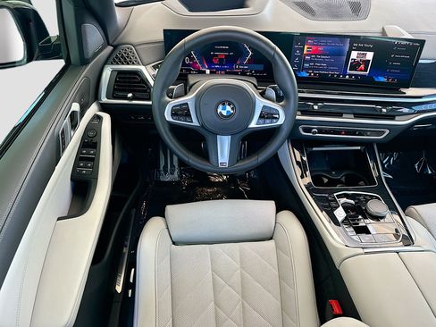 Used 2024 BMW X5 sDrive40i w/ M Sport Package RWD image 21