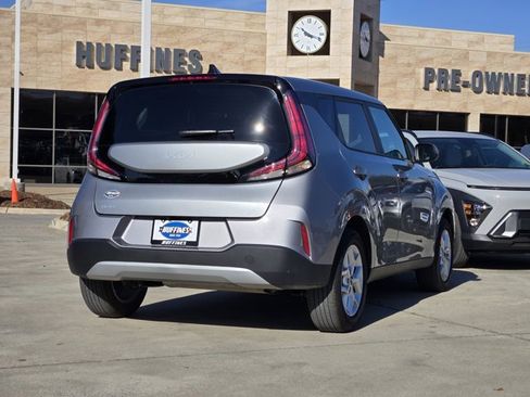 Certified 2025 Kia Soul LX image 8