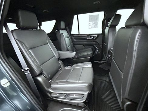 Used 2021 Chevrolet Tahoe Z71 w/ Max Trailering Package AWD/4WD image 18