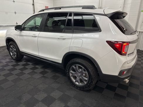 Used 2024 Honda Passport TrailSport image 7