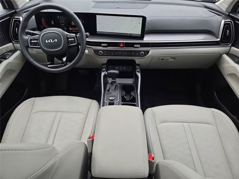 Certified 2025 Kia Sorento S w/ Panoramic Sunroof Package FWD image 36