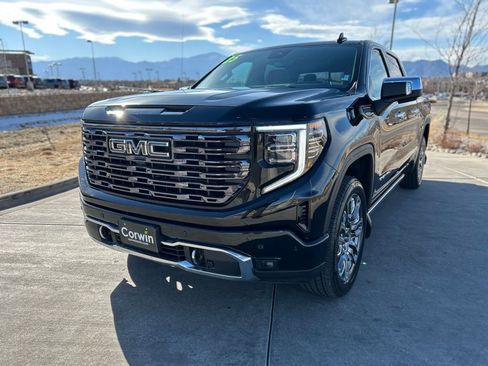 Used 2025 GMC Sierra 1500 Denali Ultimate image 3