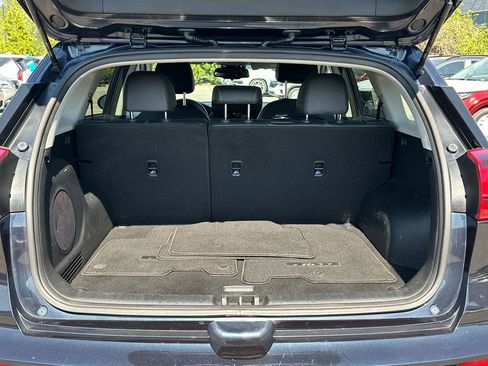 Used 2022 Kia Niro EX w/ Cold Weather Package image 6