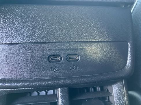 Certified 2025 Chevrolet Equinox LT image 33