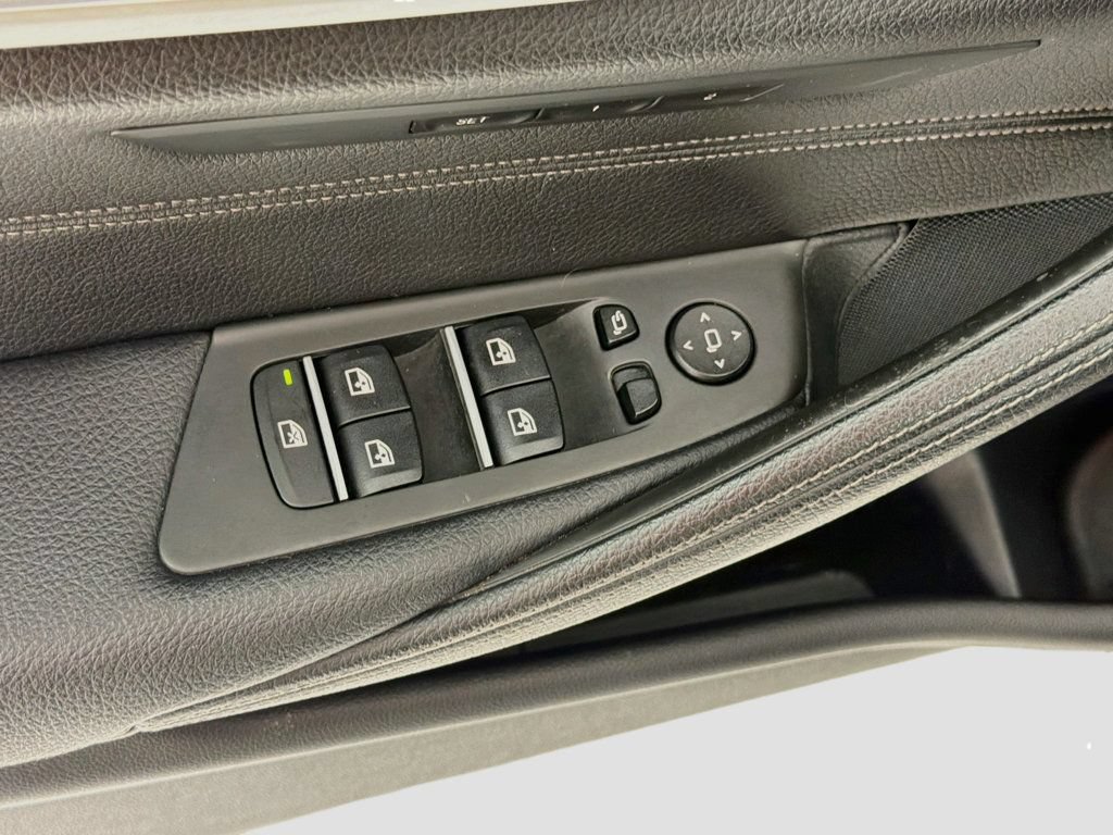 Used 2021 BMW 530i xDrive w/ Convenience Package AWD/4WD image 18