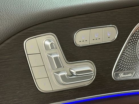 Used 2020 Mercedes-Benz GLS 580 4MATIC image 26