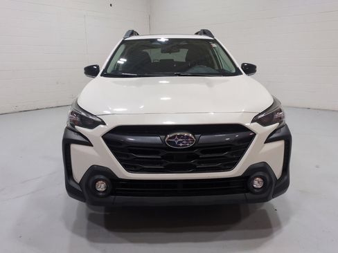 Used 2024 Subaru Outback Premium AWD/4WD image 8
