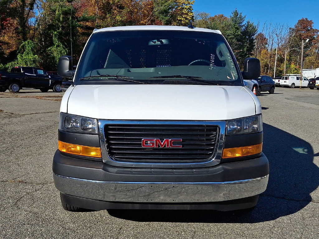 Used 2025 GMC Savana 2500 w/ Driver Convenience Package RWD image 2