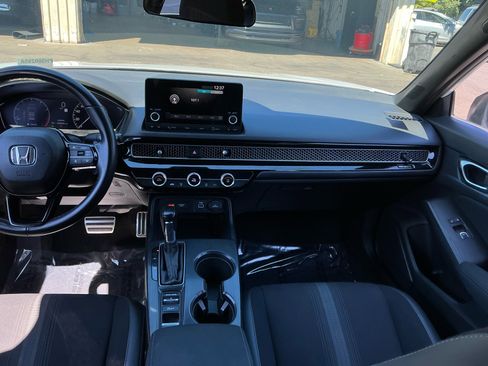 Used 2023 Honda Civic Sport image 16