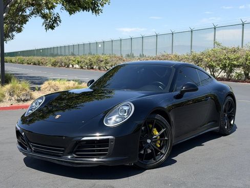 Used 2019 Porsche 911 Carrera 4 AWD/4WD image 18