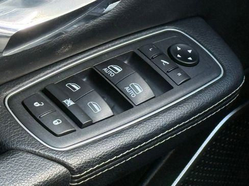 Used 2021 RAM 1500 Laramie image 37