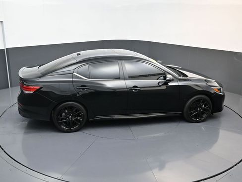 Used 2025 Nissan Sentra SR w/ SR Premium Package FWD image 15