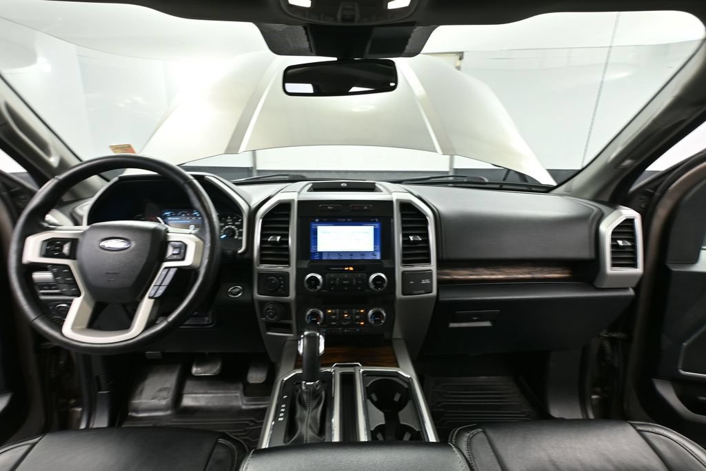 Used 2019 Ford F150 Lariat w/ Equipment Group 502A Luxury AWD/4WD image 19