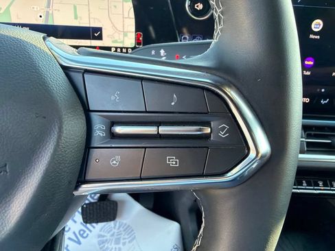 Used 2024 Chevrolet Equinox EV LT FWD image 21
