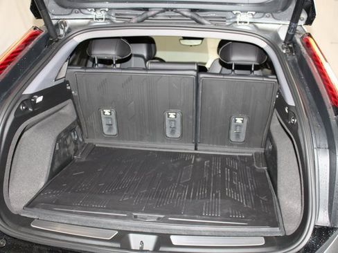 New 2026 Cadillac Optiq Luxury 1 image 28