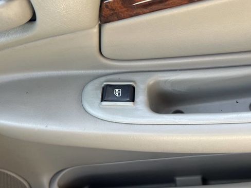 Used 2001 Chevrolet Impala image 18