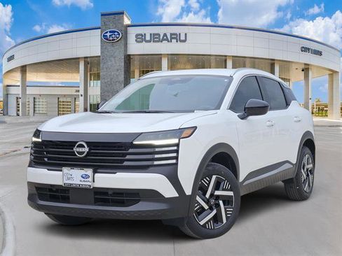 Used 2026 Nissan Kicks SV image 1