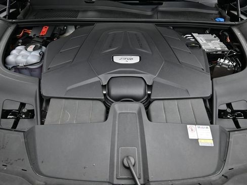 Certified 2023 Porsche Cayenne S Platinum AWD/4WD image 20