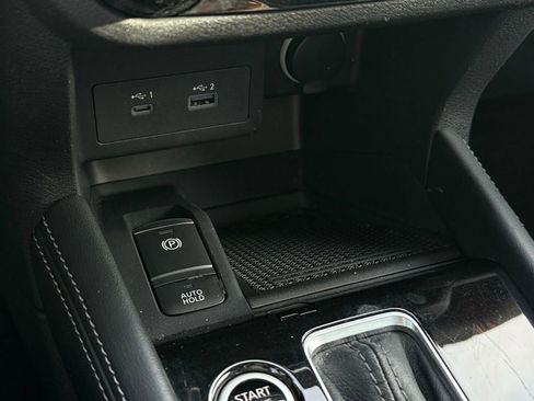 Used 2021 Nissan Kicks SR w/ SR Premium Package image 18