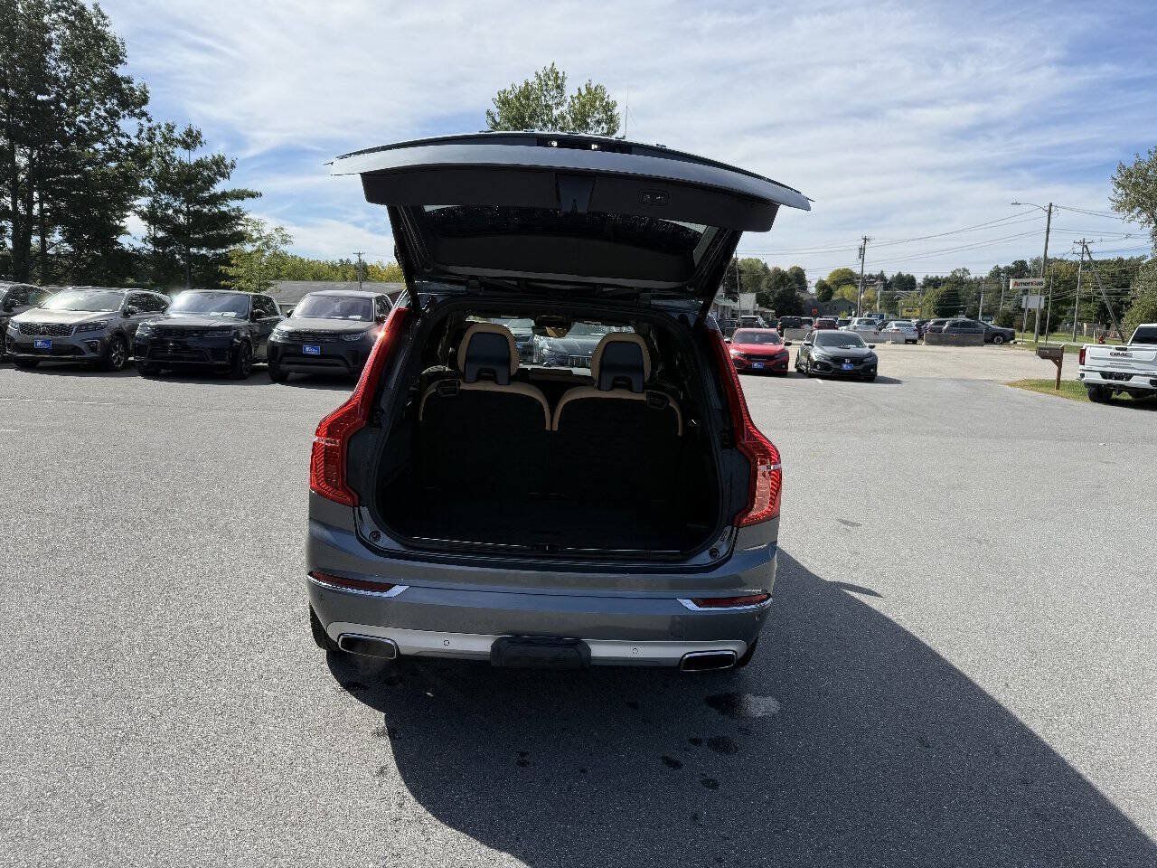 Used 2018 Volvo XC90 T6 Inscription w/ Convenience Package AWD/4WD image 16