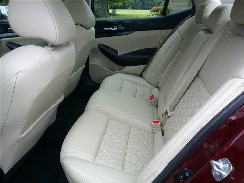 Used 2019 Nissan Maxima Platinum w/ Sport Mat Group FWD image 17