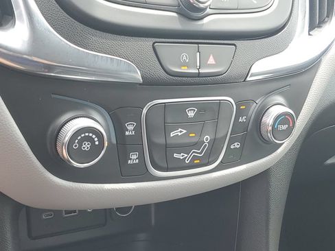 Used 2024 Chevrolet Equinox LS w/ LS Convenience Package FWD image 26