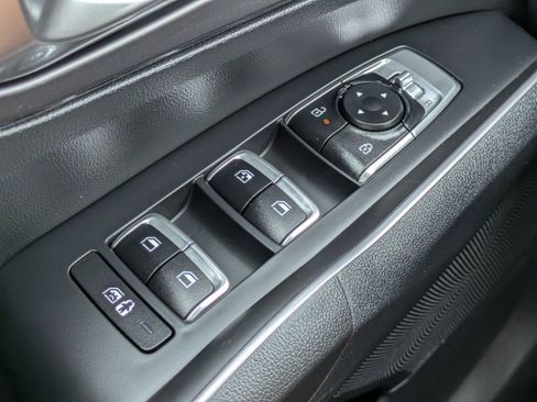 Certified 2024 Kia Sorento S w/ Panoramic Sunroof Package FWD image 19