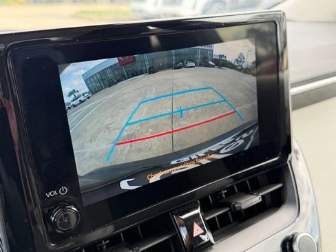 Used 2023 Toyota Corolla LE image 20
