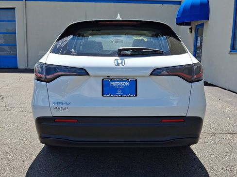 Used 2023 Honda HR-V LX image 5
