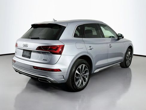 Used 2023 Audi Q5 2.0T Premium w/ Convenience Package AWD/4WD image 7