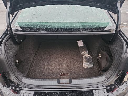 Used 2021 Volkswagen Jetta S w/ Driver Assistance Package image 28