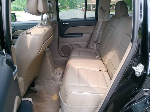 Used 2015 Jeep Patriot High Altitude AWD/4WD image 18