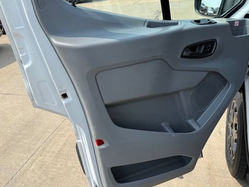 Used 2019 Ford Transit 150 130 Low Roof RWD image 23