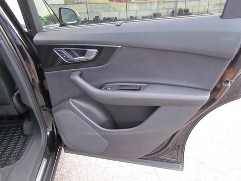 Used 2017 Audi Q7 3.0T Premium Plus image 18