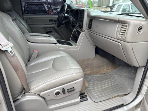 Used 2006 GMC Sierra 2500 SLT w/ Heavy-Duty Power Package image 7