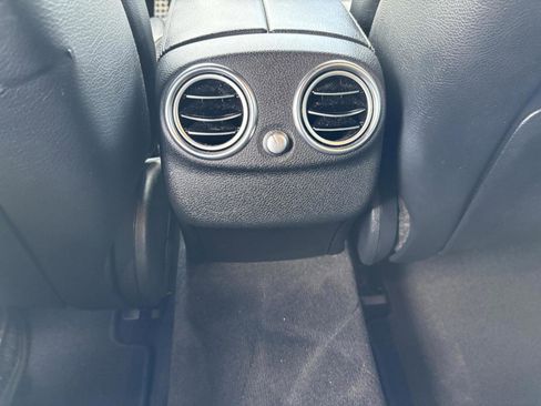 Used 2016 Mercedes-Benz C 300 Sedan image 22