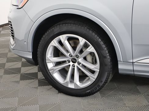 Used 2025 Audi Q7 Premium Plus image 52