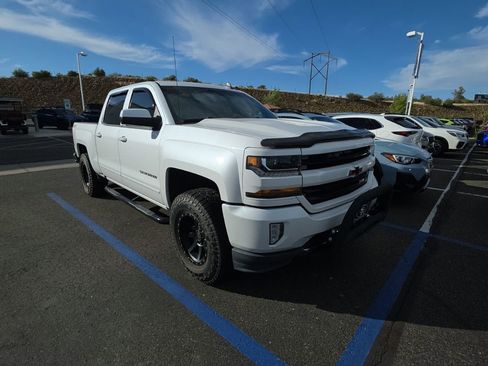 Used 2017 Chevrolet Silverado 1500 LT w/ All Star Edition AWD/4WD image 3