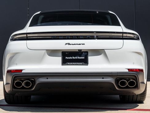 Certified 2025 Porsche Panamera image 10