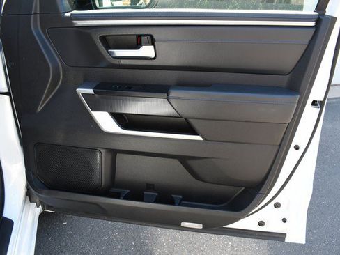 Used 2023 Toyota Tundra Platinum AWD/4WD image 24