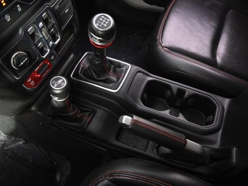 Used 2019 Jeep Wrangler Unlimited Rubicon AWD/4WD image 34