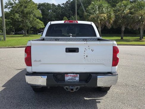Used 2016 Toyota Tundra SR5 w/ SR5 Upgrade Package AWD/4WD image 3