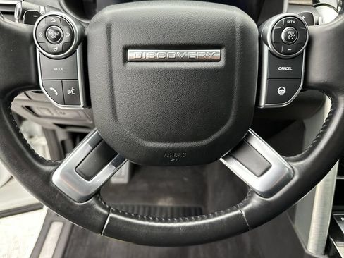 Used 2018 Land Rover Discovery HSE Luxury AWD/4WD image 14