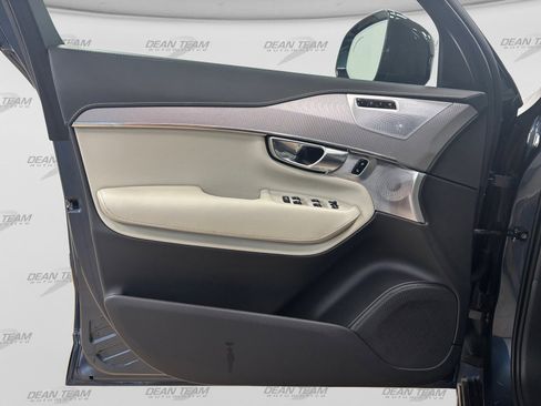Used 2022 Volvo XC90 T8 R-Design AWD/4WD image 15