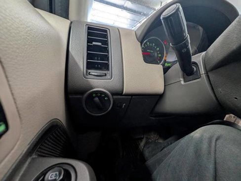 Used 2007 Ford Edge SE FWD image 38