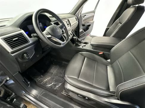 Certified 2023 Volkswagen Atlas Cross Sport SE image 15