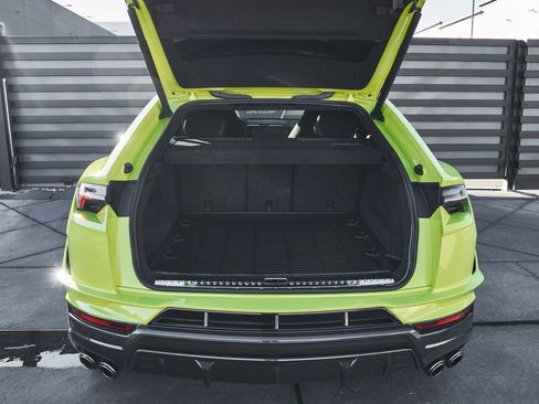Used 2024 Lamborghini Urus Performante AWD/4WD image 24