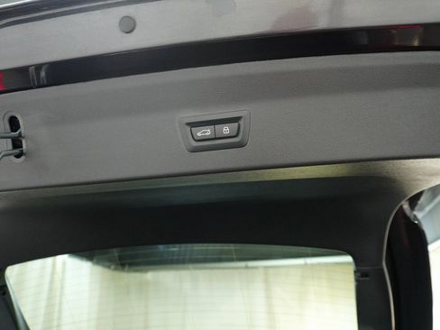 Used 2024 BMW X4 M40i w/ Premium Package image 6