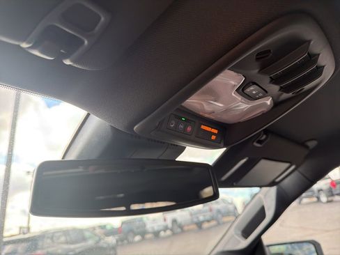 Used 2025 GMC Canyon AT4 w/ Technology Plus Package image 15